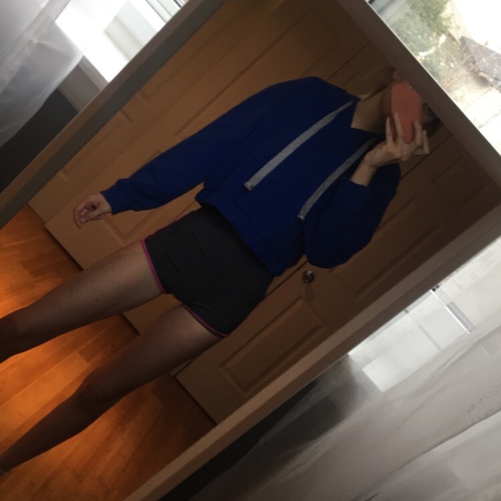 🎂 Cropped Hoodie